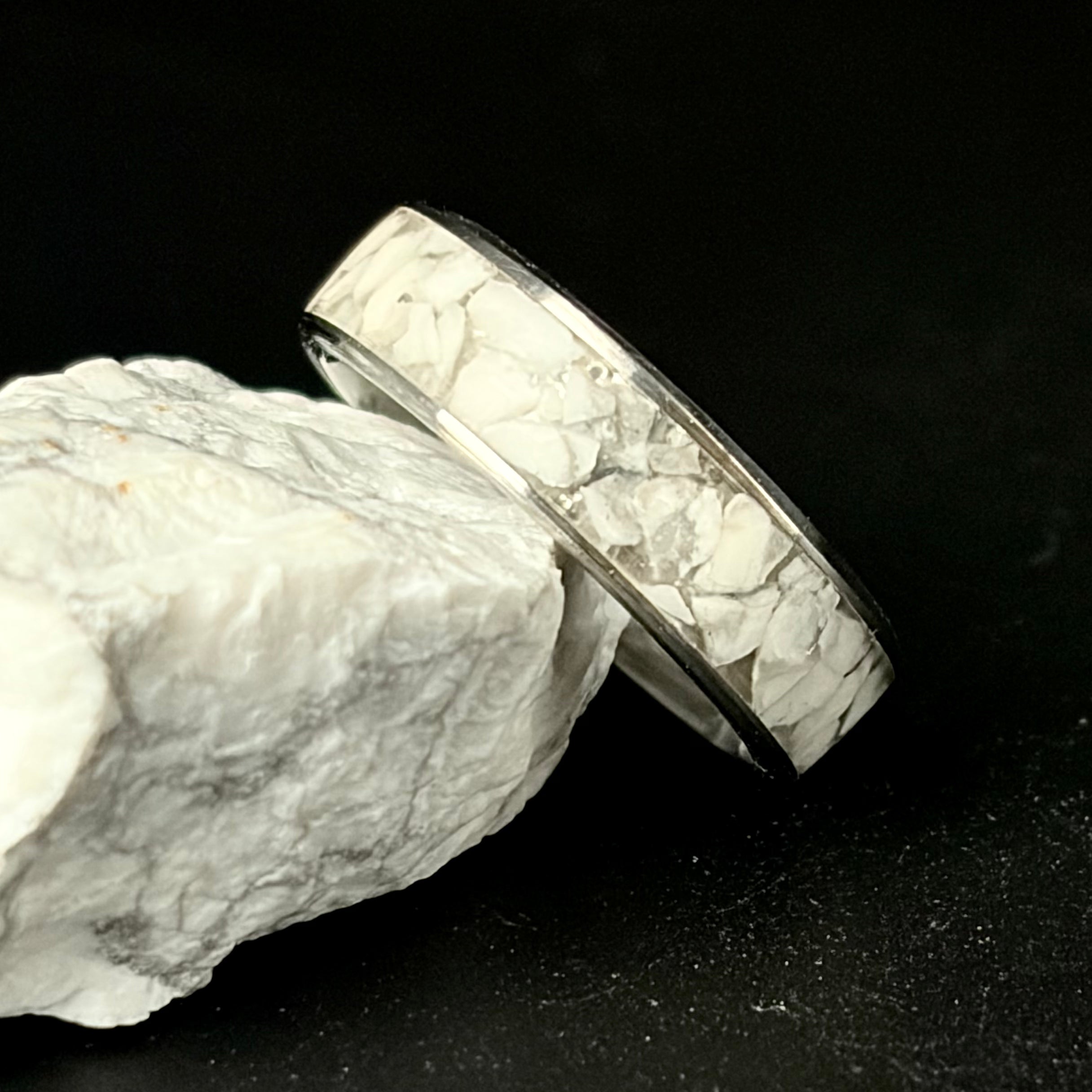 Howlite